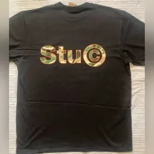 ★米国発/送関込*STUSSY*新作*STU C. CAMO Tシャツ/BLACK★ ☆23SS 最新作☆STUSSY STU C. CAMO TEE (STUSSY/Tシャツ